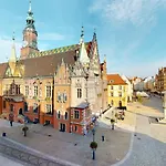 Market Square View 2 As R26 79 M2 Apartment Breslau