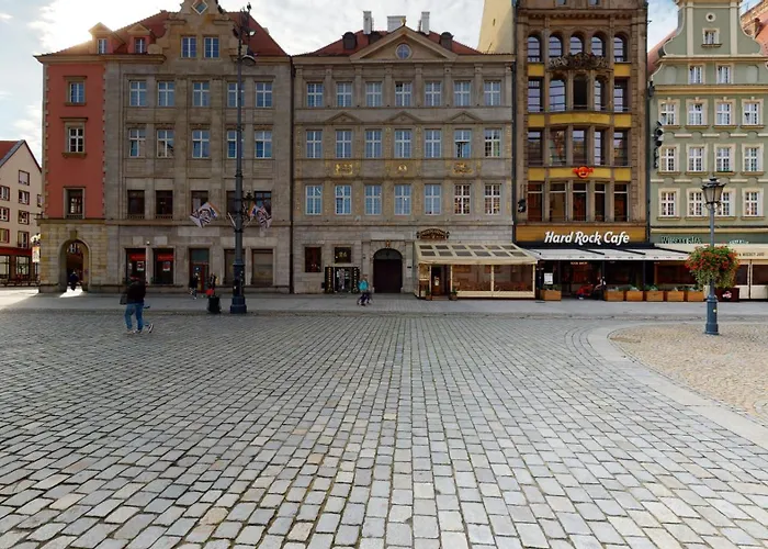 Market Square View 2 As R26 79 M2 * Breslavia